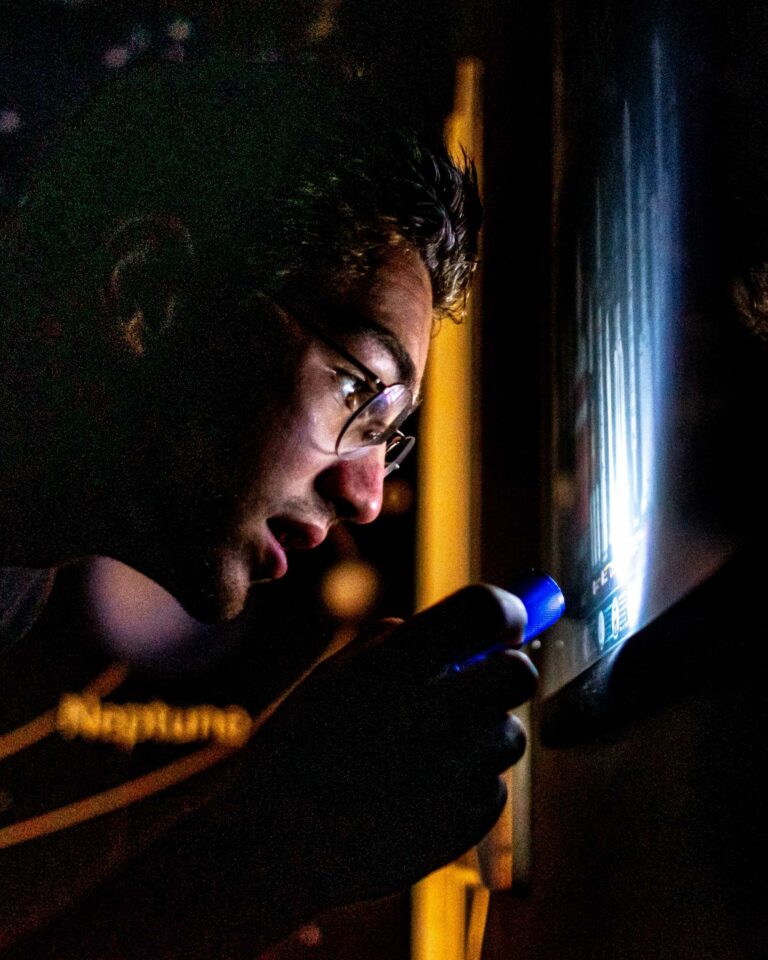 Escape Room Game Alien Invasion Play5