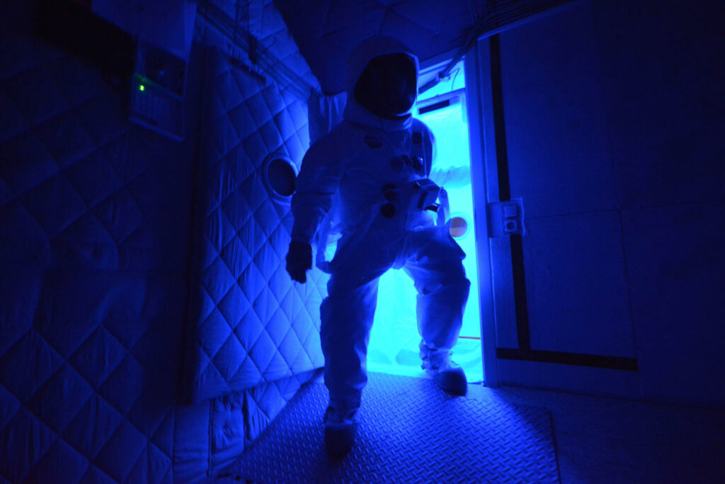 Escape Room Game In Orbit Play1