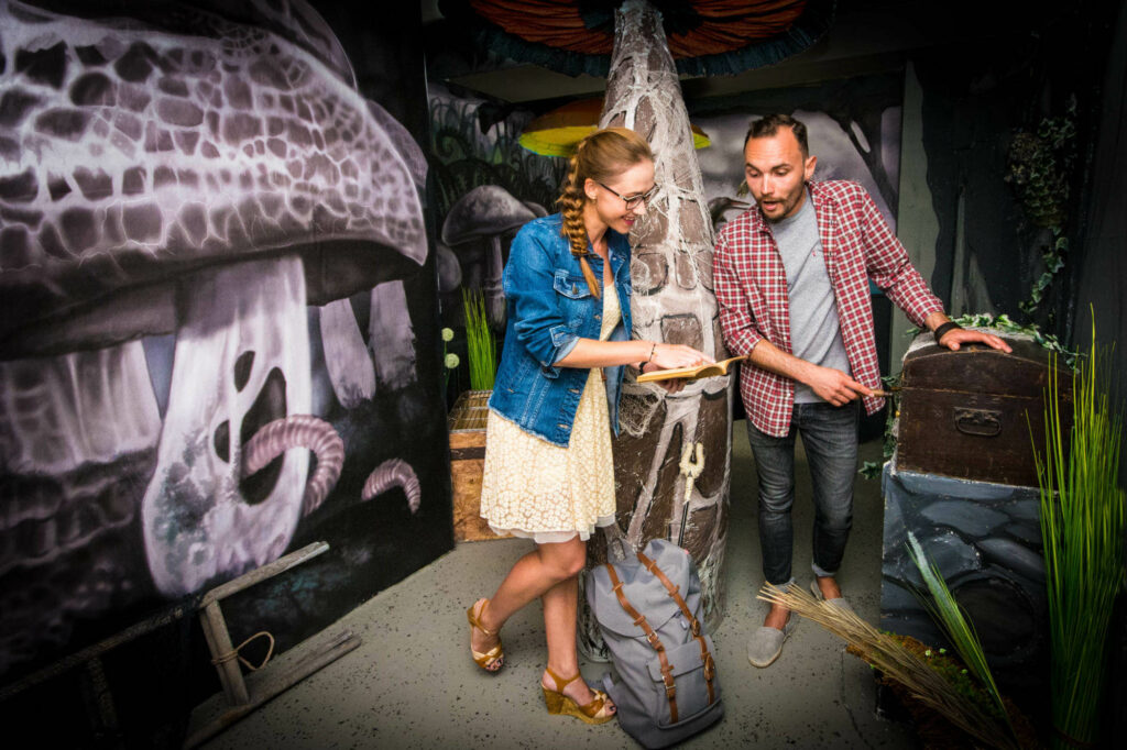 Escape Room Game Reise ins Unbekannte Play1